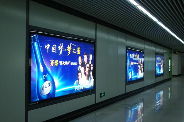 泰州广告灯箱制作完结后安装找专业是否才放心